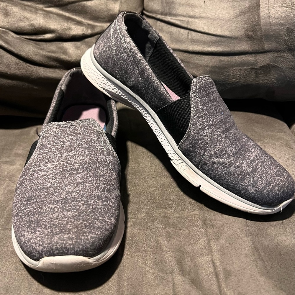 Dr Scholl’s Gray Slip On Shoes - Size 10M
